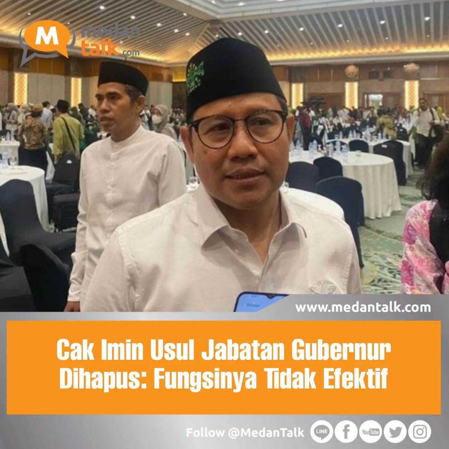Cak Imin Usul Jabatan Gubernur Dihapus: Fungsinya Tidak Efektif

Ketua Umum PKB Muhaimin Iskandar atau Cak Imin mengusulkan jabatan gubernur dihapus. Dia menilai keberadaan gubernur tidak efektif.

"Tahap awal ditiadakan, target PKB ya tahap awal ditiadakan karena fungsi gubernur hanya sebagai sarana penyambung pusat dan daerah, itu tahap pertama. Jadi Pilkada nggak ada di gubernur hanya ada di Kabupaten/Kota," kata Cak Imin di sela Sarasehan Nasional Satu Abad NU di Sahid Hotel Senin (30/1/2023).

"Tahap kedua, ya ditiadakan institusi jabatan gubernur. Iya, tidak ada lagi gubernur," imbuh dia.

Cak Imin mengatakan anggaran untuk gubernur besar. Namun, menurutnya, fungsi gubernur tidak efektif dan tidak mempercepat pembangunan.

"Iya itu nanti (diusulkan ke pemerintah) tapi karena pada dasarnya fungsi itu terlampau tidak efektif, anggarannya besar tapi tidak langsung tidak mempercepat," jelasnya.

Cak Imin juga mengaku bakal membicarakan usulan itu dengan para ahli. "Iya kita lagi mematangkan ini dengan para ahli ya. Tapi kita yakin itu akan kita perjuangkan," jelasnya.

Wakil Ketua Umum PKB, Jazilul Fawaid, menyebut usulan tersebut bukan hal baru. Menurutnya, gubernur cuma bertugas seperti koordinator saja.

"Itu sebenarnya sudah menjadi wacana lama dan hampir pernah diundangkan di zamannya Pak SBY," kata dia.

"Karena begini, itu melihat efektivitas birokrasi. Apa sih tugas pokok gubernur? Lebih baik gubernur ditunjuk dari pusat. Kalau pakai elektoral berapa biayanya menjadi gubernur? Besar kan. Terus apa? Kan hanya koordinator aja," imbuhnya.

Jazilul menilai jika jabatan Gubernur dihapus bakal lebih efektif dan murah. Pasalnya, menurut dia, tugas Gubernur hanya melakukan koordinasi.

"Itu lebih efektif dan lebih murah, karena era ini otonomi tingkat 2. Gubernur nggak mengerjakan apa-apa kecuali mengkoordinasi," ucapnya.

"Maksudnya begitu, bagaimana membuat efektifitas pemerintahan, kalau pemerintahan efektif anggaran efektif," pungkasnya.