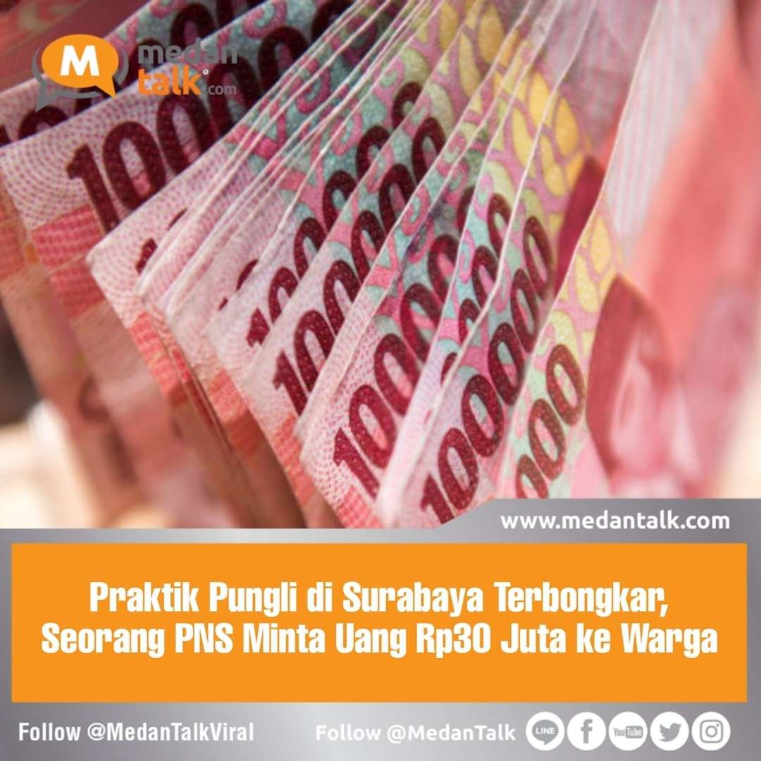 Praktik Pungli di Surabaya Terbongkar, Seorang PNS Minta Uang Rp30 Juta ke Warga

Seorang pegawai negeri sipil (PNS) di Kota Surabaya, Jawa Timur, ketahuan melakukan pungutan liar alias pungli terhadap seorang warga saat mengurus tanah petok yang hilang. PNS tersebut menjabat sebagai kasi pemerintahan di Kelurahan Bangkingan, Kecamatan Lakarsantri.

Warga membayar Rp30 juta pada kasi pemerintahan setempat di Kelurahan Bangkingan beberapa waktu lalu. Awalnya kasi tersebut mengelak, namun setelah didesak akhirnya mengaku.

Terkait hal ini, Wali Kota Surabaya Eri Cahyadi memberikan sanksi berat kepada PNS yang kedapatan terlibat pungli.

"Kami akan lakukan hukuman sanksi yang seberat-beratnya. Sejak awal sudah saya sampaikan, jadi kami punya nomor telepon yang bisa disampaikan kepada warga ketika ada pungli," kata Eri Cahyadi, Sabtu (28/1). Dikutip dari Antara.

Adapun sanksi berat yang diberikan ASN yang terlibat pungli berupa pemecatan, hingga pelaporan ke aparat penegak hukum atau kepolisian.

Untuk itu, Eri meminta Inspektorat Kota Surabaya untuk memberikan sanksi kepada ASN yang melanggar.

Bahkan, Wali Kota Surabaya sebelumnya telah mengeluarkan nomor resmi pengaduan warga, apabila menemukan pungli di lingkungan Pemkot Surabaya, yakni melalui Nomor WhatsApp (WA) Layanan Pengaduan Integritas Pemerintah Kota Surabaya itu adalah 0811-311-5777.

"Kami akan melakukan hukuman sanksi yang seberat-beratnya. Sejak awal sudah saya sampaikan, jadi kita punya nomor telepon yang bisa disampaikan kepada warga ketika ada pungli," kata Wali Kota Eri.

Untuk itu, kata dia, masyarakat diminta untuk tak perlu takut saat melapor, apabila dalam pelayanan di kelurahan, kecamatan, dan organisasi perangkat daerah (OPD) terdapat aksi pungli.

"Jika ada pungli lagi dimana pun itu, di lingkungan Pemkot Surabaya atau di kelurahan, di kecamatan dan dinas, tolong kalau itu ada buktinya jangan pernah takut untuk melaporkan," ujar dia.

Sumber: merdeka.com