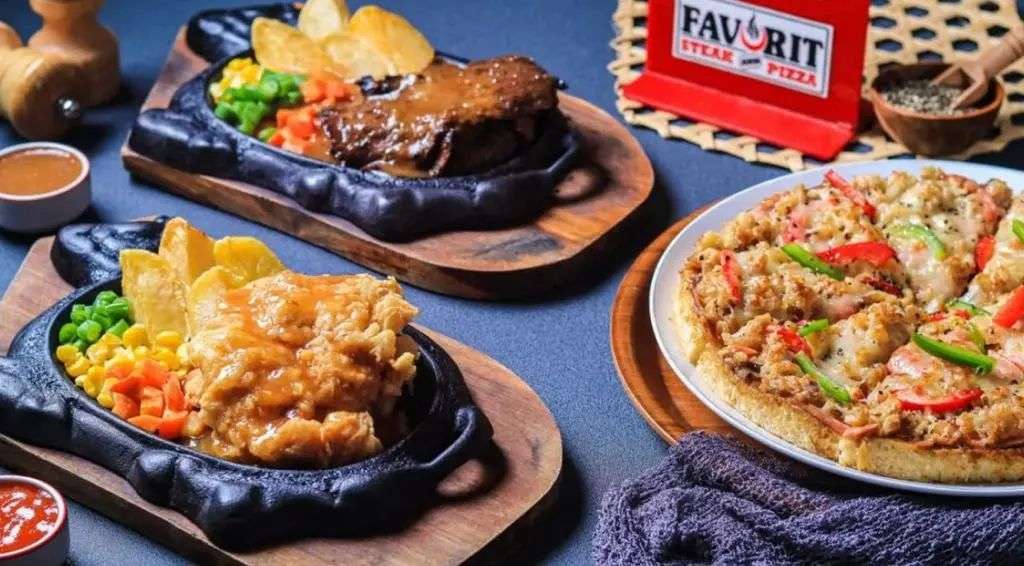 TAG temen mu
Ehemm...yg baru gajian.asik dong bisa ajak traktir an. 
Ntar klo kamu lagi bokek bisa diajak gantian.🤭 
.
tapi tenang aja menu² yg ada di @favoritsteakpizza gak bikin dompet gemetar kok.
.
Skuy..ajakin nongkrong ke @favoritsteakpizza, sambil nikmati menu2 yg lezat.
.
untuk pemesanan via GRABFOOD & GOFOOD keyword :
Favorit Steak And Pizza
"HELVETIA TIMUR"
~Untuk kelezatan dan rasa yang sama seperti kita dulu ~ 
.
Outlet HANYA: 
•Jalan Kapten Muslim No.204 helvetia. MEDAN
(Sebelum lapangan zipur/sebelah sekolah markus)
___________________________________________________________