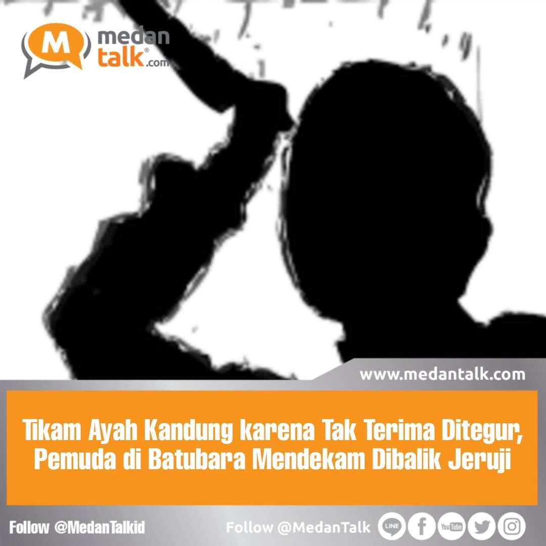 Tikam Ayah Kandung karena Tak Terima Ditegur, Pemuda di Batubara Mendekam Dibalik Jeruji

Kepolisian Resor Batubara menangkap seorang anak yang menikam ayah kandungnya, Senin (30/1).

Pelaku Rasyid (23) dan korban Rifai Dalimunte (62). Keduanya merupakan warga Jalan Rakyat Dusun III, Desa Lima Laras, Kecamatan Nibung Hangus, Kabupaten Batubara.

Kasatreskrim Polres Batubara AKP Jhon Helber Tarigan SH membenarkan penangkapan tersebut.

Ia menjelaskan penikaman dilakukan pelaku terhadap ayah kandungnya sendiri pada Minggu, 9 Oktober 2022.

Saat itu, pelaku mendatangi rumah kakak kandungnya di Desa Bongak, Kecamatan Tanjung Tiram dengan maksud mau masuk. Karena tidak dibukakan pintu, bersangkutan marah-marah.

"Melihat ada keributan, ayah menegur anaknya. Namun, bersangkutan tidak terima dan seketika itu juga menikam korban dengan sebilah obeng yang dibawanya," jelasnya.

Akibat penikaman, korban mengalami luka di bagian lengan tangan. Selanjutnya, melaporkan ke Polres Batubara.

"Menindaklanjuti laporan, tim Opsnal Satreskrim Polres Batubara yang melakukan penyelidikan selama dua bulan mengendus keberadaan pelaku berada di Desa Bongak, Kecamatan Tanjung Tiram. Kemudian dilakukan penyergapan," sambungnya.

Hasil pemeriksaan, motif pelaku menikam korban karena tidak senang ditegur membuat keributan di rumah kakak kandungnya.

"Kami jerat pelaku dengan pasal 351 ayat 1 KUHPidana dengan ancaman dua tahun delapan bulan penjara," pungkasnya. 

Sumber: sumut.antaranews.com/amp/berita/517683/polres-batubara-tangkap-anak-tikam-ayah-kandung