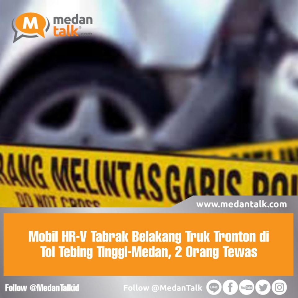 Mobil HR-V Tabrak Belakang Truk Tronton di Tol Tebing Tinggi-Medan, 2 Orang Tewas

Dua orang tewas dalam kecelakaan yang terjadi di Jalan Tol Tebing Tinggi-Medan, tepatnya di Desa Pagar Sjati, Kecamatan Lubuk Pakam, Deli Serdang pada Kamis (2/2/2023) pagi.

Dikonfirmasi melalui aplikasi percakapan WhatsApp, Kasatlantas Polresta Deli Serdang Kompol Nasrul menjelaskan, peristiwa itu terjadi sekitar pukul 09.00 WIB, di KM 47.200 antara minibus HR-V dan truk tronton.

Nasrul menjelaskan, minibus HR-V dikemudikan oleh Azharia Prasetya Putra (27), dan membawa dua penumpang bernama Nurlela Sembiring (59) dan Syahril Daud Sembiring (57). Mobil ini melaju dari arah tol Tebing Tinggi menuju Medan, diduga dengan kecepatan ti

Kendaraan itu menabrak truk tronton yang dikemudikan Labuhan Manulang (55), Dikatakannya, minibus nahas itu melaju dari aray tol Tebing Tinggi menuju Medan diduga dengan kecepatan tinggi.

"Sesampainya di tempat kejadian, menabrak bagian belakang dari mobil truk tronton yang datang dari arah yang sama," katanya.

Akibat benturan yang keras itu, Azharia dan Nurlela meninggal dunia di tempat kejadian dengan luka berat di bagian kepala.

Sementara, Syahril yang duduk di jok baris kedua mengalami luka robek di kepala, lecet di leher, luka ringan dan dibawa ke Rumah Sakit Grand Medistra di Lubuk Pakam.

Sumber: kompas.com