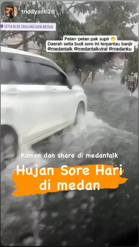 Hujan sore di Medan, Tetap gunakan payung atau mantel hujan saat berada