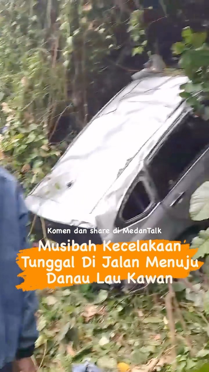 Musibah kecelakaan tunggal dijalan lintas menuju danau lau kawat, satu unit mobil berwarna silver siang ini 24/09/2023, menurut informasi tidak ada korban jiwa dalam musibah tersebut.
Cek kronologis dan video lengkap @medanku
◇ Selalu pantau STORY dan FOLLOW @medantalk utk info kejadian/kecelakaan/lalulintas terkini yang blm tentu di post ke feed dan utk bisa ikut komentar.
◇ Silakan share (cerita/info lalulintas) ke story mention @medantalk dan juga @medantalkviral @medanku @medantalkid utk admin seleksi dan repost. Ingat tulis lokasi & kapan kejadian, keterangan kejadian dgn jelas dan lengkap di story agar mudah di mengerti saat repost. Pastikan juga akun anda tidak dikunci agar kami bisa lihat dan repost. Terima kasih