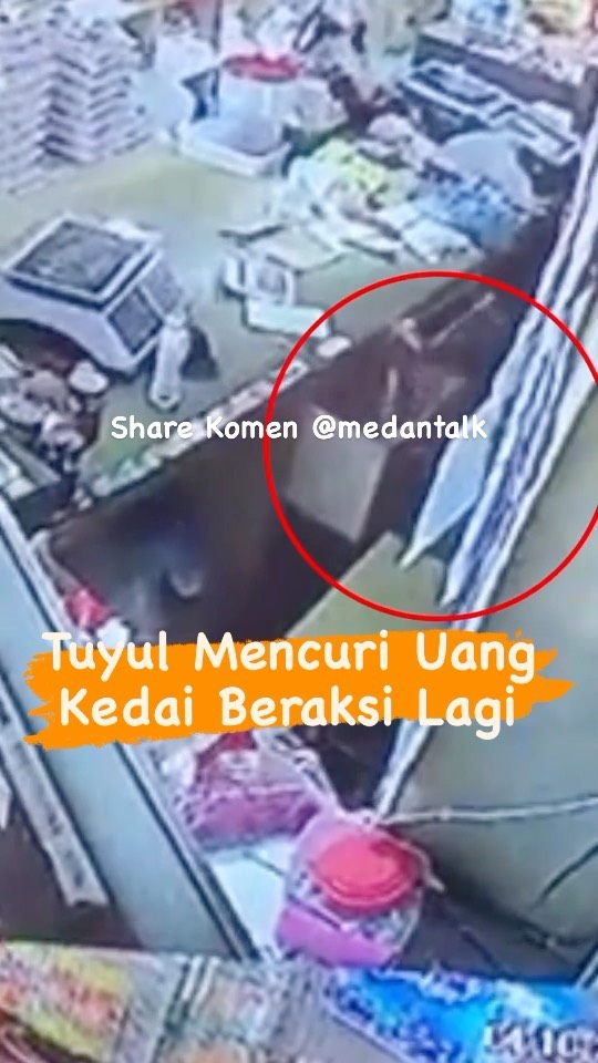 Bocah mwncuri uang dari laci kedai beraksi lagi. Sebelumnya sudah pernah di