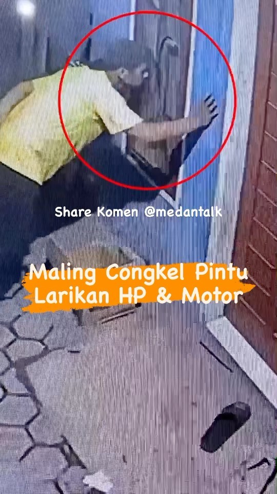 Maling Congkel Pintu saat penghuni tidur dan larikanHP dan sepeda motor Menurut