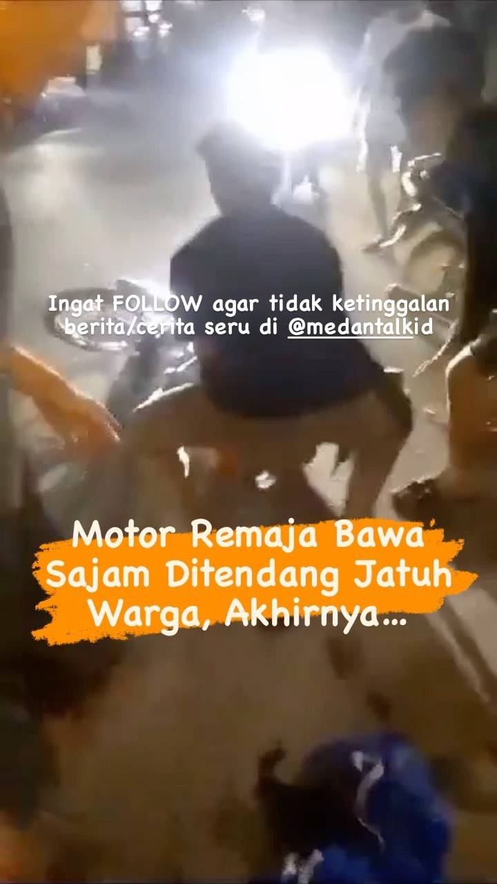 Sepeda Motor remaja bawa senjata tajam di tendang jatuh oleh warga akhirnya