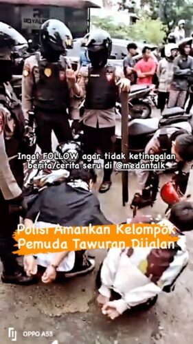 Polisi Amankan Sejumlah pemuda yang tawuran di jalanan Medan Kejadian di Jalan