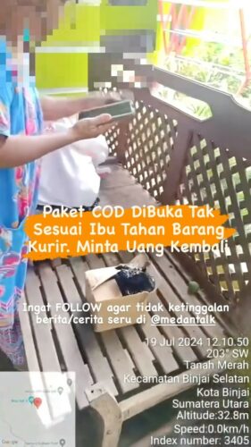 Paket COD dibuka dan tidak sesuai, Ibu ini tahan barang Kurir minta