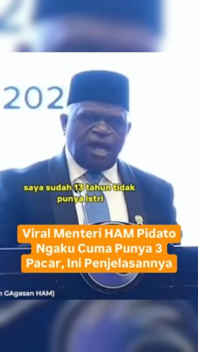 Viral Menteri HAM Pidato Ngaku Cuma Punya 3 Pacar, Ini Penjelasannya…
Menteri Hak Asasi Manusia (HAM) Natalius Pigai meminta pegawai Kementerian HAM tak menyelingkuhi pasangannya. Dia pun bercerita 13 tahun tak menikah dan hanya tiga kali pacaran.
Dalam sambutan acara pengangkatan pejabat Kemen HAM, Pigai meminta pegawainya menjauhi judi dan main mata atau selingkuh.
“Saya sudah keluarkan (aturan sesuai) Instruksi Presiden, tidak boleh main judi online, judi online, plus judi offline. Tidak boleh. Kalau ada yang main judi online, out, copot. Nggak boleh main mata antarpasangan,” ujarnya dalam sambutan pengangkatan pejabat di Kementerian HAM, Selasa (31/12/2024).
Dia pun menyebut selama 13 tahun belum menikah. Dia hanya memiliki tiga pacar selama itu. Namun, tak pernah ada masalah antara dirinya dan pacar atau mantan pacar tersebut.
“Saya sudah 13 tahun tidak punya istri, cuma tiga pacar. Tiga bos, saya tiga aja saya nggak pernah macem-macam. Instagram terbuka, Twitter terbuka, Facebook terbuka, WA terbuka, nggak ada yang teror saya. Karena memang kita baik,” ujarnya.
“Nggak boleh (main mata). Kalau ketahuan saya copot. Nggak boleh bohongi orang. Saya sudah menunjukkan kejujuran kepada kalian, saya akan angkat kalian semua,” katanya.
Saat dihubungi, Pigai membenarkan dia tidak punya istri dan hanya pacaran selama tiga kali. “Saya tidak punya istri hampir 13 tahun. Saya hanya 3 kali saja selama hampir 13 tahun,” kata Pigai saat dihubungi Kamis (2/1/2025).
Pigai menjelaskan salah satu sumber terjadinya korupsi, kolusi, dan nepotisme (KKN) di Indonesia adalah hubungan gelap atau perselingkuhan. Baik di pemerintah maupun swasta.
“Ini yang harus dibersihkan di negeri ini,” kata Pigai.
Pigai menjelaskan perselingkuhan antarpegawai akan menimbulkan kerusakan, baik moral maupun mental. Menurutnya, karena perselingkuhan, seseorang terpaksa terlibat korupsi untuk mendapatkan uang lebih.
Sumber: detik
