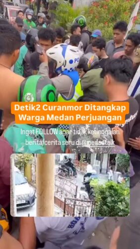 Detik detik Pelaku Curanmor ditangkap Warga Medan Perjuangan
Menurut pengirim video: “Aksi curanmor terjadi di jalan pimpinan kec. medan perjuangan pada pukul 07.23 WIB 28/05/25”
Aksi pencurian terekam CCTV, terlihat maling nekat masuk pagar rumah dan mencoba mencuri sepeda motor yang sedang parkir dihalaman rumah dengan kawannya menunggu didepan pagar. Aksinya ketahuan Tetangga seberang rumah yang teriak maling. Mungkin panik, kedua pelaku maling jatuh dari sepeda motornya saat melarikan diri. Maling sempat bangkit dan mau lari lagi, disaat itu ada warga lain yang tend4ang si maling dari sepeda motornya dan akhirnya dikepung warga sekitar”
Pelaku sempat di haj4r warga setempat sebelum diamankan polisi.
Kejadian terekam CCTV dan video ada di @medanku
Masyarakat dihimbau untuk selalu berwaspada saat parkir dimanapun. Ingat selalu aktifkan immobilizer atau gunakan gembok dan rantai sesuai himbauan Polisi agar lebih aman.
Cek tips otomotif @otomtalk
◇ Selalu pantau STORY dan FOLLOW @medantalk utk info kejadian/kecelakaan/lalulintas terkini yang blm tentu di post ke feed dan utk bisa ikut komentar. Ingat juga Aktifkan notifikasi agar tidak ketinggalan breaking news/story
