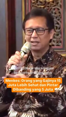 Menkes: Orang yang Gajinya 15 Juta Lebih Sehat dan Pintar Dibanding yang 5 Juta
Menteri Kesehatan Budi Gunadi Sadikin menyebut orang yang memiliki gaji bulanan Rp 15 juta pasti lebih sehat dan pintar daripada orang yang gajinya Rp 5 juta sebulan. Hal itu diungkapkannya ketika membahas soal target Indonesia menjadi negara maju tahun 2045.
Untuk masuk kategori negara maju, masyarakat Indonesia harus memiliki gaji rata-rata minimal Rp 15 juta per bulan. Menurut Menkes, salah satu cara utamanya adalah menciptakan generasi yang sehat dan pintar.
“Apa sih bedanya orang yang gajinya Rp 15 juta sama Rp 5 juta? Cuma dua, pasti lebih sehat dan pintar. Kalau dia nggak sehat dan nggak pintar, nggak mungkin gajinya Rp 15 juta, pasti gajinya 5 juta,” kata Menkes dalam sebuah diskusi di Menteng, Jakarta Pusat, Sabtu (17/5/2025).
“Kalau pintar tapi nggak sehat, sama juga. Kalau sehat, tapi nggak pintar nggak bisa juga (gaji 15 juta). Jadi harus sehat dan pintar,” sambungnya.
Oleh karena itu, saat ini Indonesia belum masuk kategori negara maju. Menurutnya, ini menjadi tantangan tersendiri agar Indonesia bisa mencapai target tersebut di tahun 2045.
Menkes menuturkan Kementerian Kesehatan saat ini bertugas untuk menjaga agar masyarakat tidak sakit. Hal tersebut dilakukan melalui tindakan promotif dan preventif di tengah masyarakat.
Ia juga mengimbau masyarakat untuk menjaga gaya hidup sehat, termasuk menjaga lingkar perut. Caranya adalah dengan mengurangi asupan makanan-minuman tinggi lemak atau gula tambahan.
“Lifestyle yang sehat adalah yang tidak boleh kelebihan gula, kelebihan visceral fat, karena itu menyebabkan banyak penyakit, yang menjadi faktor utama kematian,” tandasnya.
•• Untuk informasi motivasi dan Lowongan Kerja lainnya Follow @KarirGram
Sumber: detik, kompas