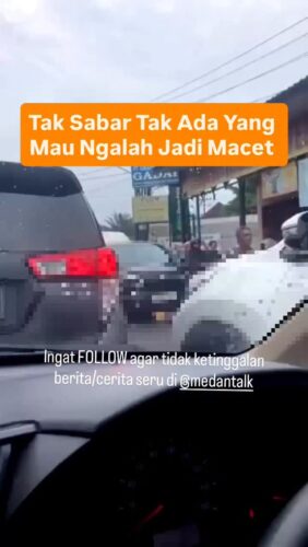LaluLintas padat macet karena kendaraan tak sabar dan tak mau ngalah
Menurut pengirim video kejadian pagi tadi 11/08/25 Dari tembung menuju letda sujono semua pada lawan arah
Masyarakat dihimbau untuk selalu sabar dijalan dan patuhilah peraturan dan etika berlalulintas agar tidak membuat kemaxetan tambah parah
Siapa sering terjebak macet karena situasi serupa?
◇ Selalu pantau STORY dan FOLLOW @medantalk utk info kejadian/kecelakaan/lalulintas terkini yang blm tentu di post ke feed dan utk bisa ikut komentar. Ingat juga Aktifkan notifikasi agar tidak ketinggalan breaking news/story