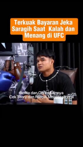 Jeka Saragih tak hanya membawa pulang kebanggaan usai menang pada laga debut di UFC, tetapi juga mendapatkan uang dengan nominal tinggi.
Duel debut Jeka di UFC berlangsung di Apex Las Vegas, Ameika Serikat, Minggu (19/11) dini hari waktu Indonesia. Sebuah kemenangan KO atas Lucas Alexander asal Brasil menjadi penanda keberadaan atlet mixed martial arts (MMA) Indonesia di ajang olahraga combat kesohor tersebut.
Dilansir dari Antara, Jeka mendapat bayaran sebesar US$ 85.000 dengan perincian US$ 35 ribu sebagai uang tampil dan sisanya merupakan bonus. Jika dikonversi maka Jeka bakal mendapat sekitar Rp1,2 miliar sebelum dipotong pajak.
Namun di pertandingan selanjutnya Jeka alami kekalahan.
Dia hanya bertahan selama 28 detik setelah pukulan hook kiri Yoo Joo-Sang, membuat petarung Tanah Air itu tertidur di octagon.
Kemenangan ini membuat Yoo Joo-Sang mengantongi hadiah sebesar USD128.000 (Rp2 miliar). Sementara Jeka Saragih membawa pulang USD34.500 (Rp560 juta).
Source video Yt Zenwalk
Utk Berita & video Viral follow @medantalkviral